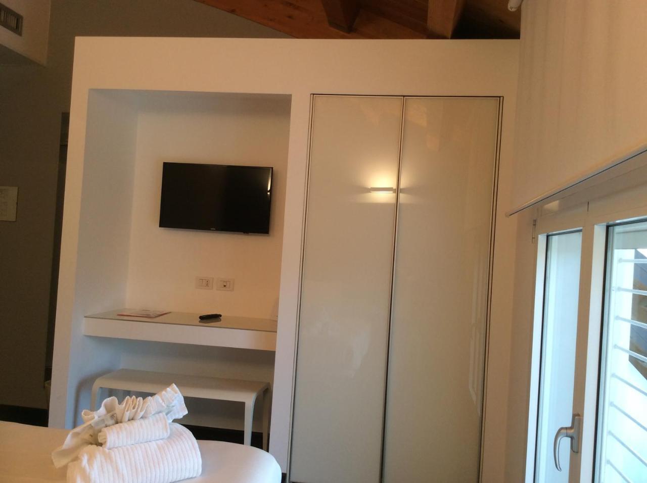 15.92 Hotel Cazzago  Eksteriør bilde