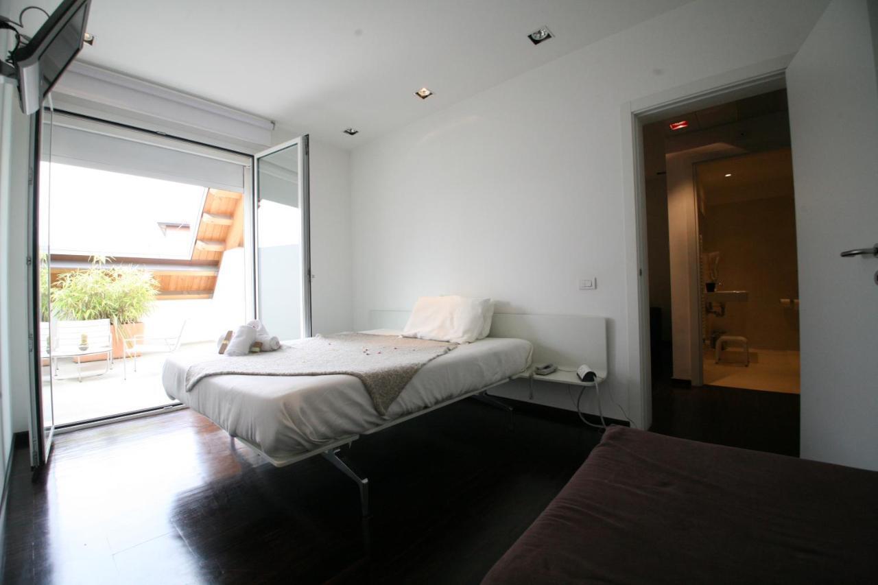 15.92 Hotel Cazzago  Rom bilde